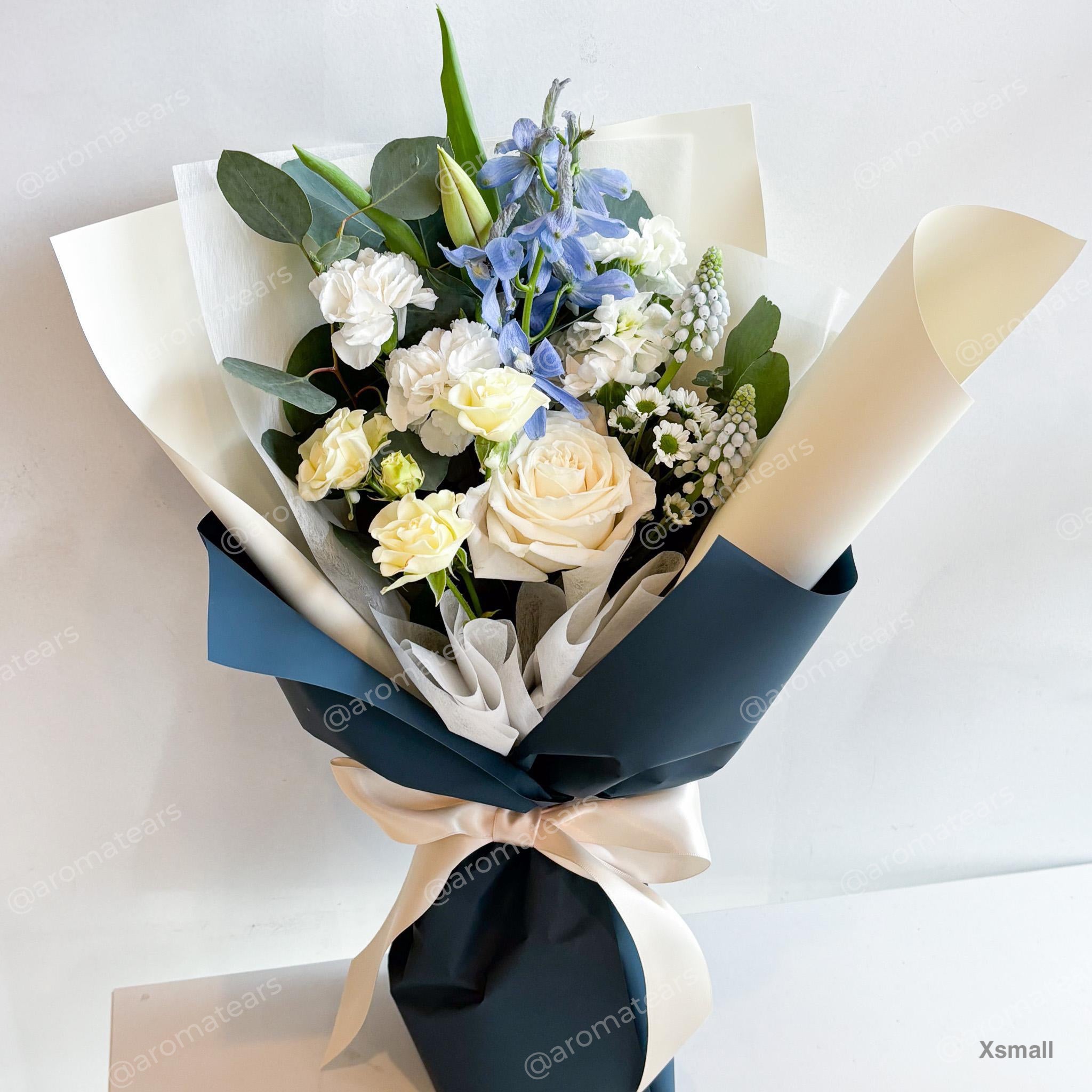 Designer's Choice Simple Mixed Fresh Bouquet