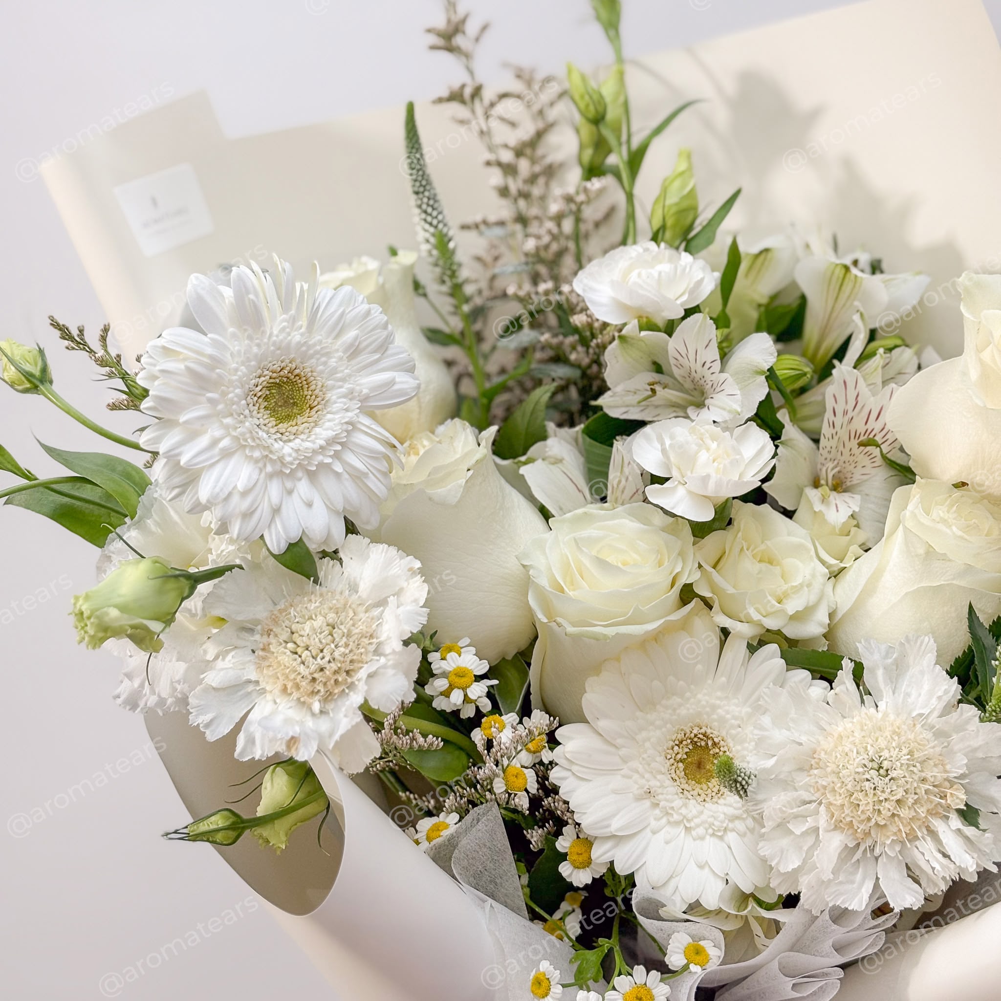 Green & Ivory - Designer's Choice Fresh Bouquet