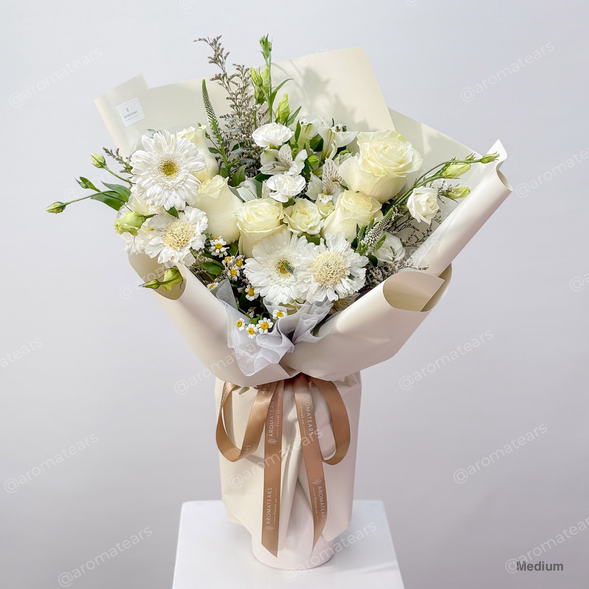 Green & Ivory - Designer's Choice Fresh Bouquet