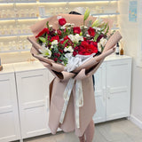 Giant Designer's Choice Fresh Flowers Bouquet