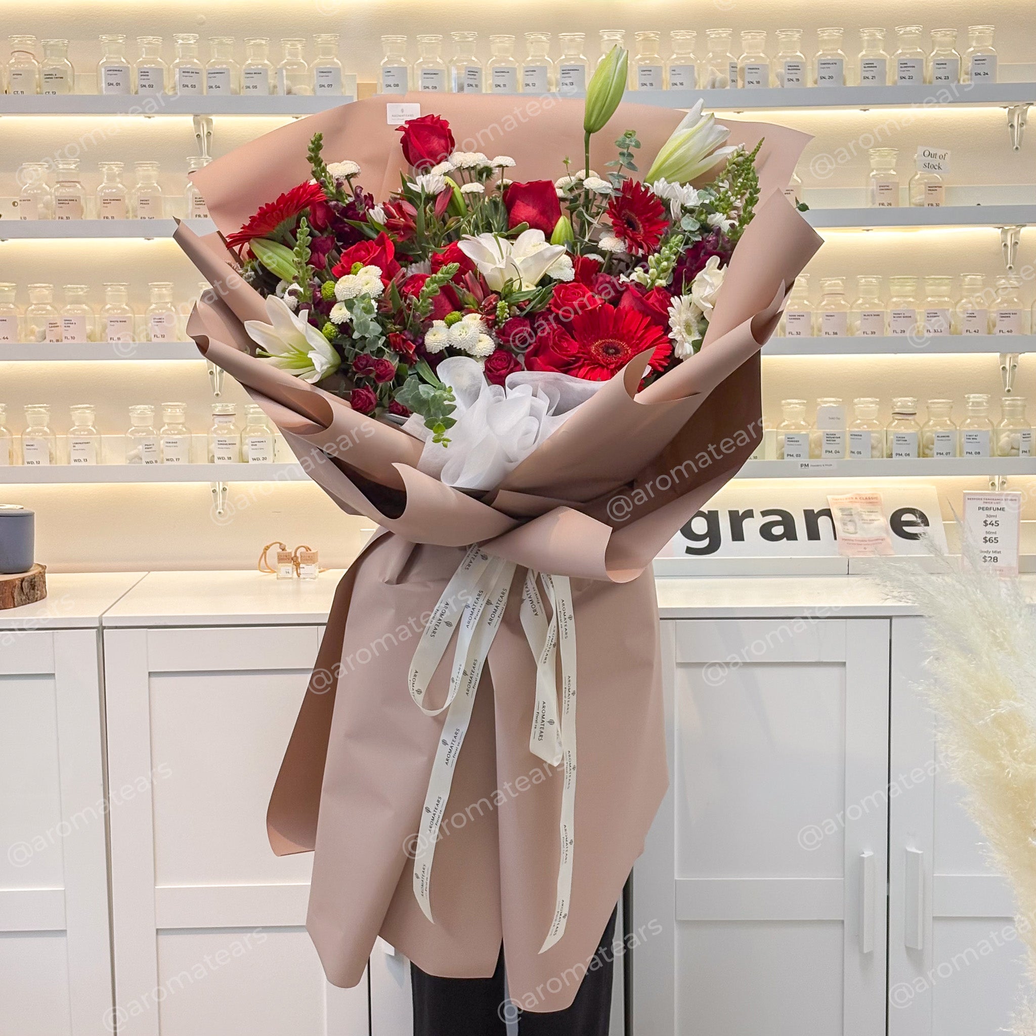 Giant Designer's Choice Fresh Flowers Bouquet