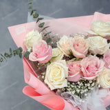 Romantic 12 Fresh Roses Bouquet
