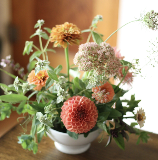 (June 28 4PM) Event - Fresh Flower Summer Blooms Centerpiece (Deposit $35) $65