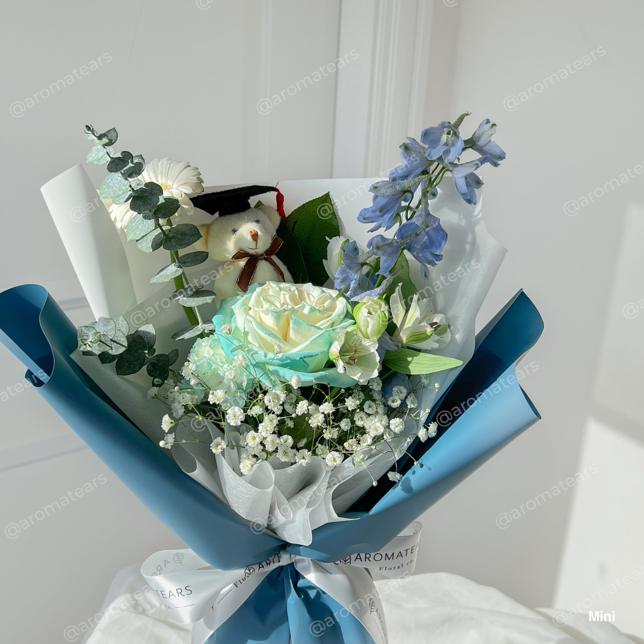 Designer's Choice Simple Mixed Fresh Bouquet