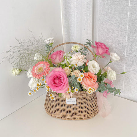 DIY Seasonal Fresh Flower Basket (Deposit $35) $78
