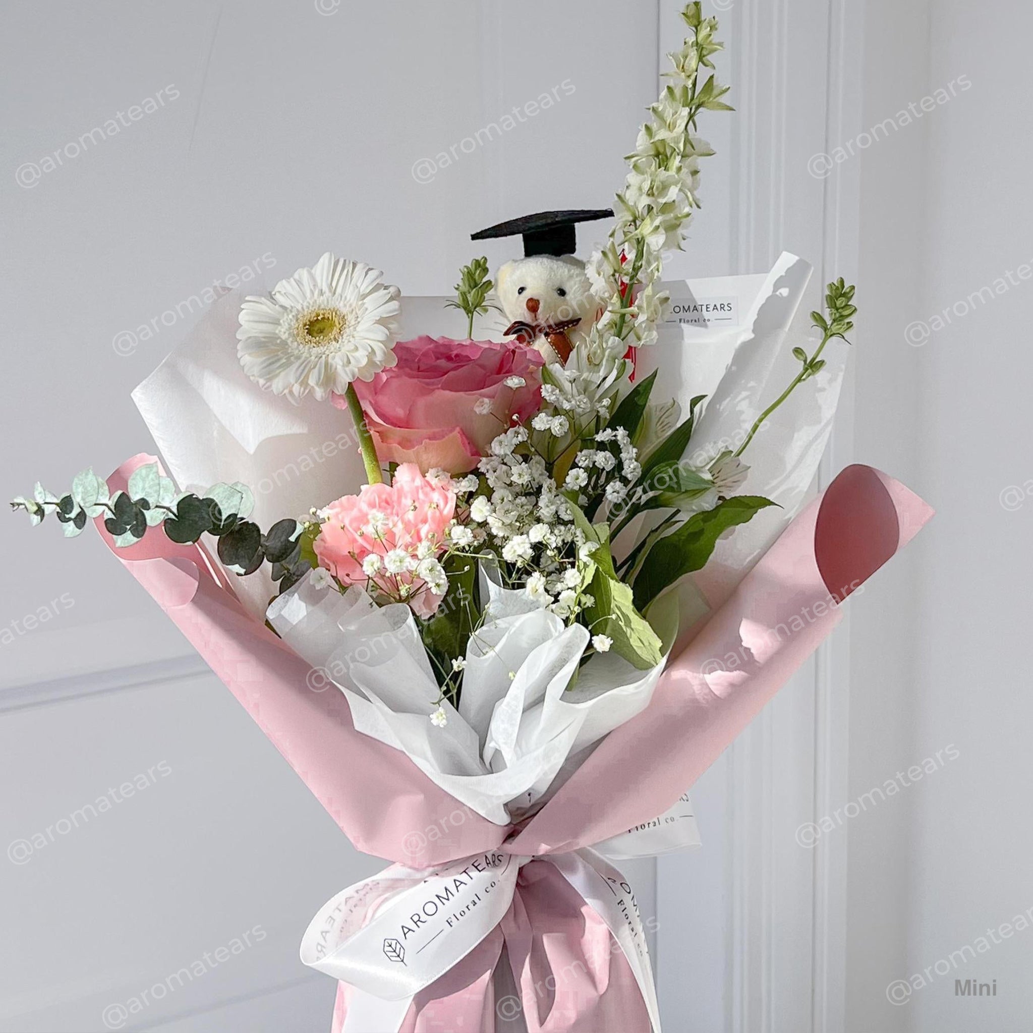 Designer's Choice Simple Mixed Fresh Bouquet