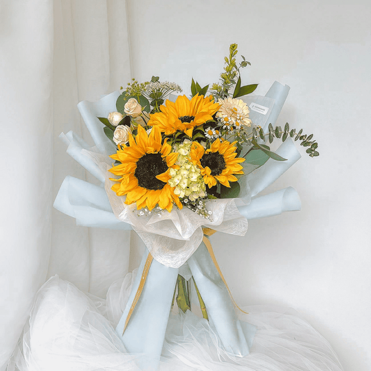Graduation Special Sunflower - Designer's Choice Fresh Bouquet
