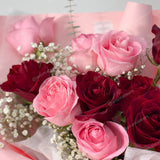 Romantic 12 Fresh Roses Bouquet