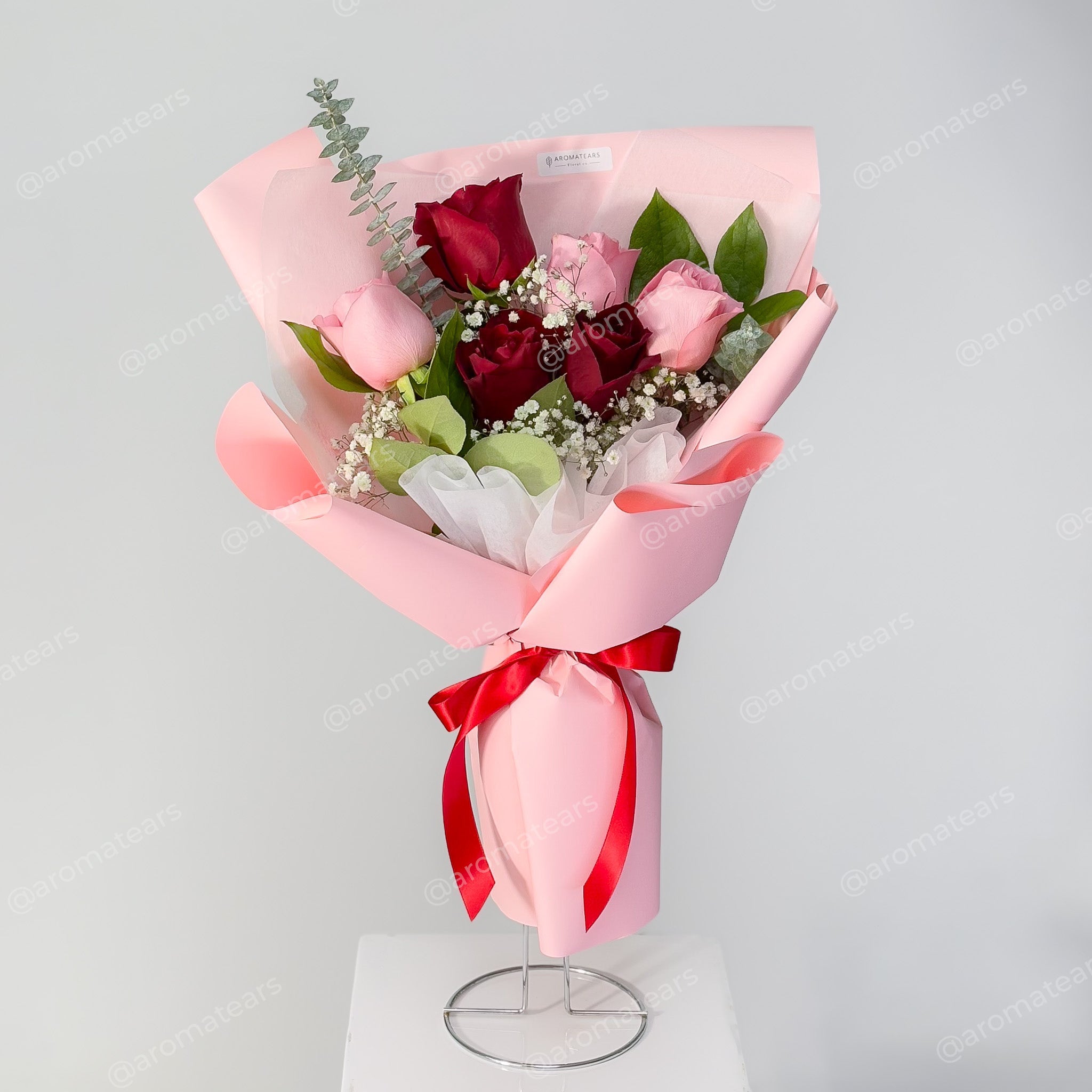 Romantic 6 Fresh Roses Bouquet