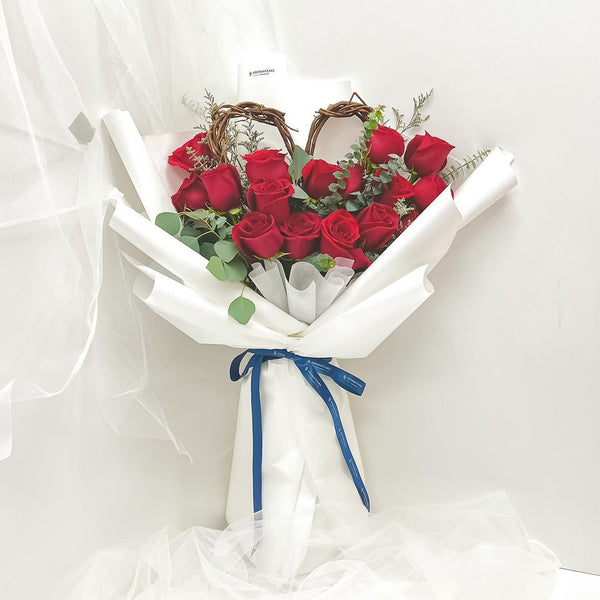 Wooden Frame Sweetheart Fresh Rose Bouquet - Aromatears flowerCustom