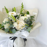 Green& Ivory - Designer's Choice Fresh Bouquet - Aromatears flower Designer Choice